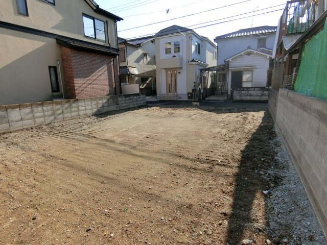 明石市藤が丘1丁目 土地の前面道路含む現地写真