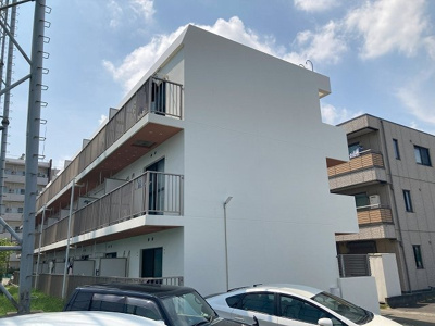 【外観】 | ホワイトエレガンスⅡ | 複数沿線利用可能な「日吉」駅まで徒歩圏内！コンビニ・スーパー・ドラッグストアが近くて便利な立地の3階建てマンションです♪