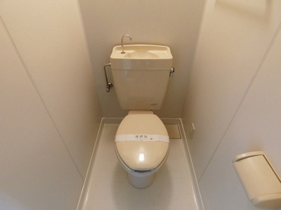 【トイレ】 | ホワイトエレガンスⅡ | 人気のバストイレ別です♪トイレが独立していると使いやすいですよね☆