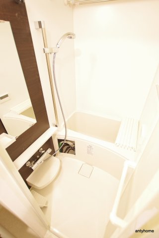 エステムコート難波サウスプレイス6ラグジー　仲介手数料無料の浴室