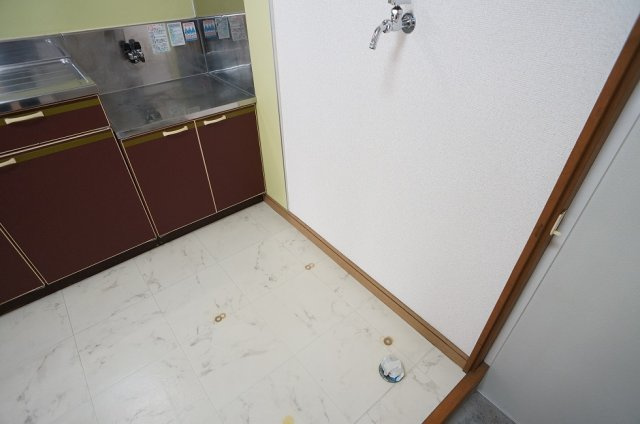 【設備】 | 第八西山荘 | 室内洗濯機置場