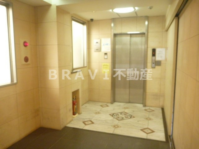 AD天神橋（アド天神橋）　BRAVI不動産のロビー|【AD天神橋】毎日通るロビーはこのようになっています