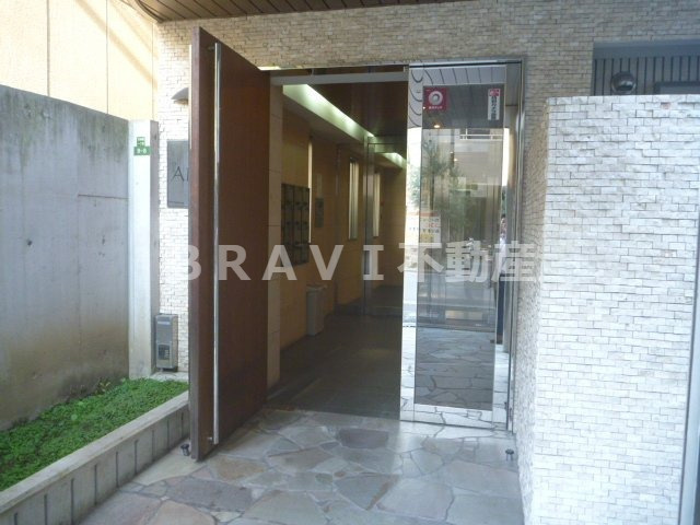 AD天神橋（アド天神橋）　BRAVI不動産のエントランス|【AD天神橋】落ち着いたエントランスです