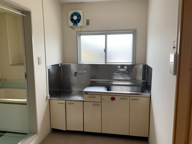 あすなろマンションのキッチン|使いやすいキッチンです