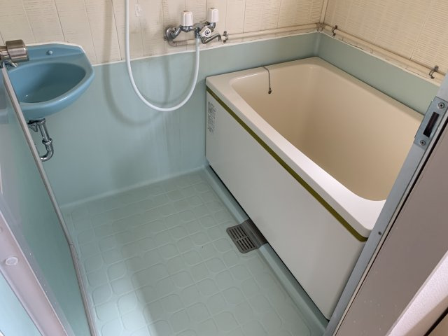 あすなろマンションの浴室|コンパクトで使いやすいお風呂です