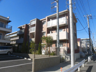 ファミールコートの画像