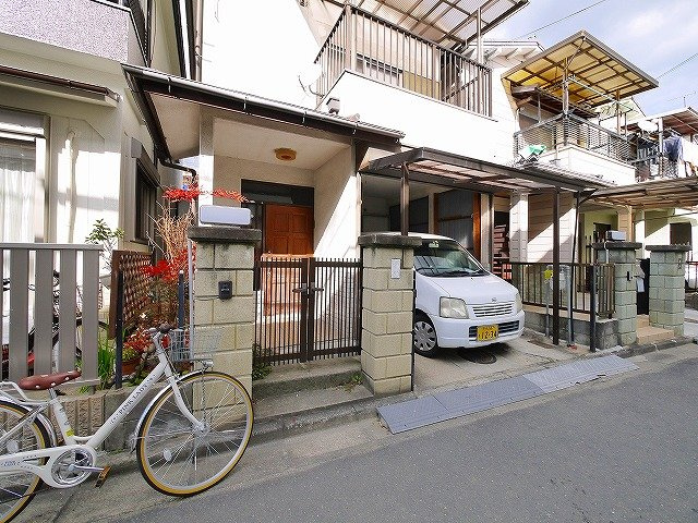 東九条町戸建（東九条町701-17）のエントランス|綺麗なエントランス