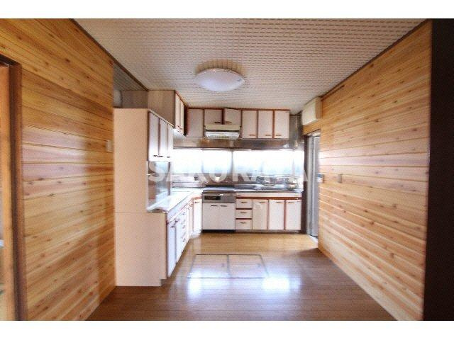 足利市西砂原後町の一戸建てのキッチン