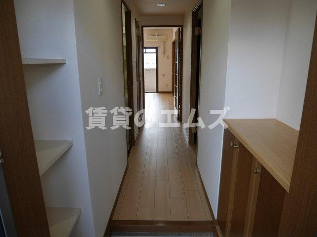 【玄関】 | アポロ空港ＨＩＬＬ | サムティ空港ＨＩＬＬの廊下