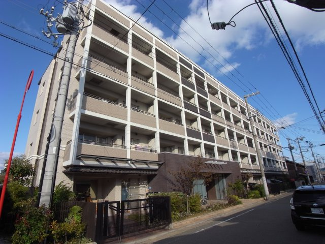 ワコーレ明石大蔵の外観|南向きの明るい建物です。