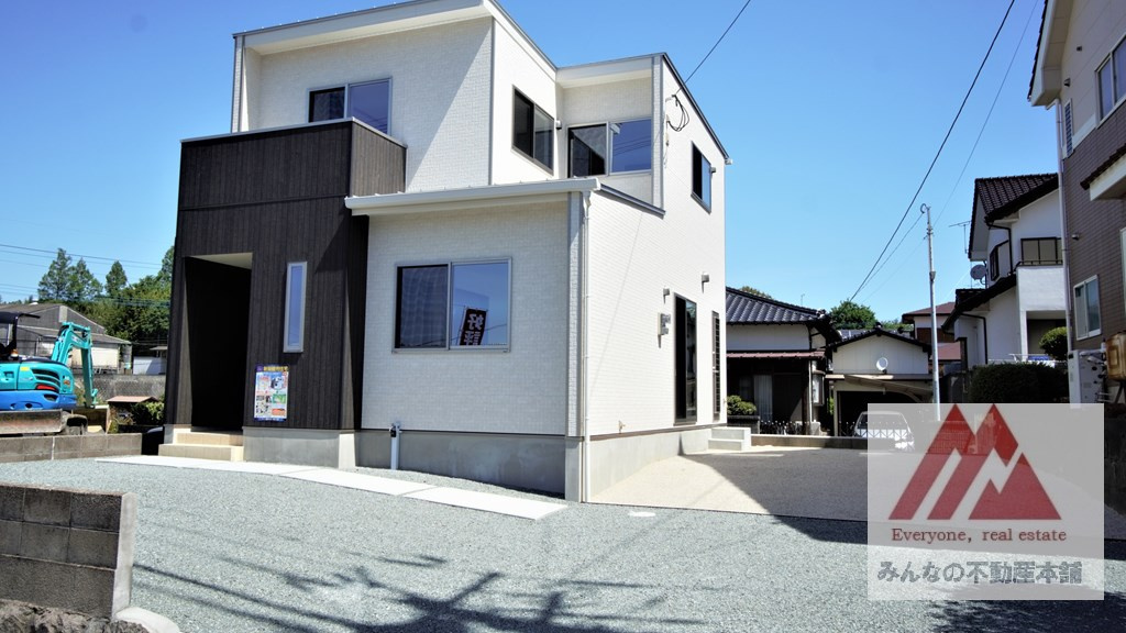 八女郡広川町大字新代の新築一戸建の外観