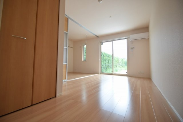 ＦＲＥＡ（フレア）の居間・リビング|明るいリビング