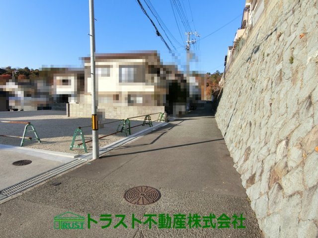 神戸市垂水区北舞子1丁目土地の前面道路含む現地写真