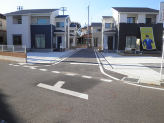 【前面道路含む現地写真】