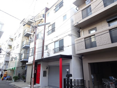 【外観】 | マイテラス | マイテラス　2019年12月大規模修繕、内装フルリフォーム済。鶯谷駅から徒歩6分・入谷駅から徒歩9分。買い物も便利。静かな環境。オートロック付きでセキュリティー安心。ワンフロア2世帯で全室角部屋です。