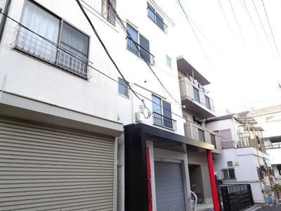 【外観】 | マイテラス | マイテラス　2019年12月大規模修繕、内装フルリフォーム済。鶯谷駅から徒歩6分・入谷駅から徒歩9分。買い物も便利。静かな環境。オートロック付きでセキュリティー安心。ワンフロア2世帯で全室角部屋です。