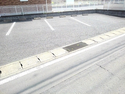 【駐車場】 | エンブレム Ｂ