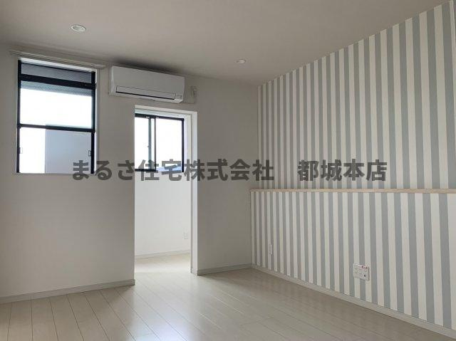 AVALONの居間・リビング