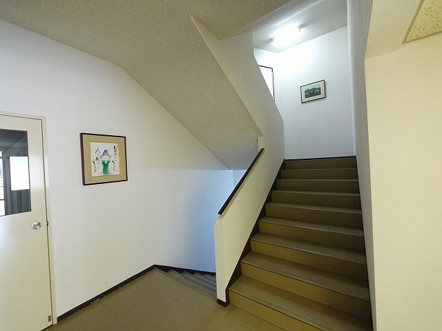 アルファ林小路の内装