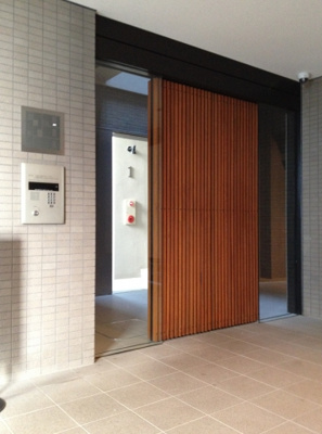 【エントランス】 | パロス駒場東大前 | オートロック