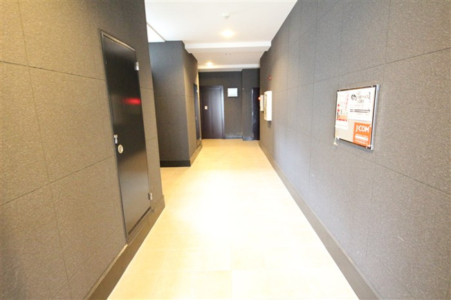 【エントランス】 | ラ　ヴィータ西梅田