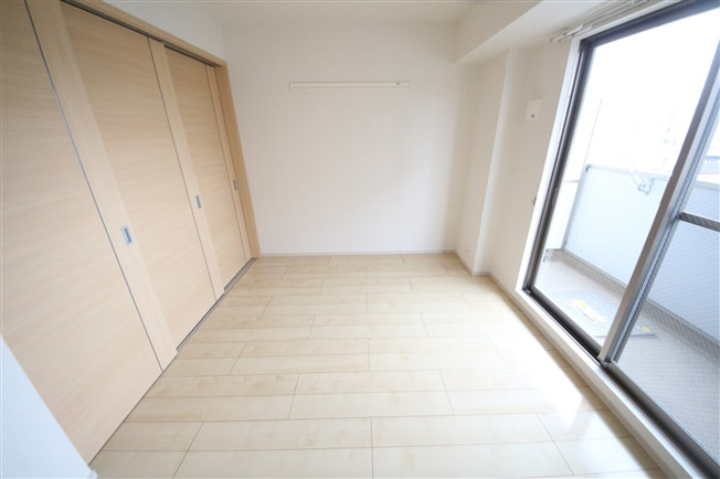 【洋室】 | ラ　ヴィータ西梅田