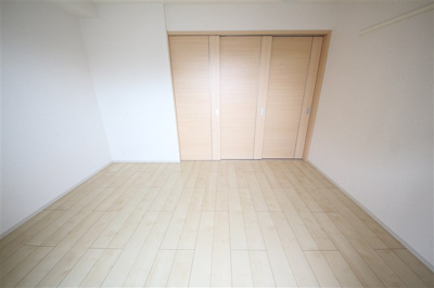 【洋室】 | ラ　ヴィータ西梅田