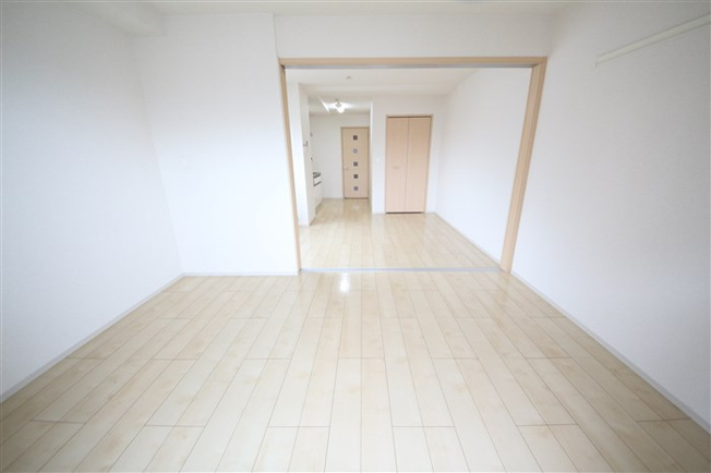 【洋室】 | ラ　ヴィータ西梅田