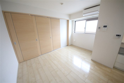 【洋室】 | ラ　ヴィータ西梅田