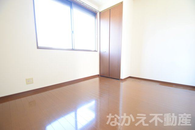 【寝室】 | 使い勝手のいい寝室です