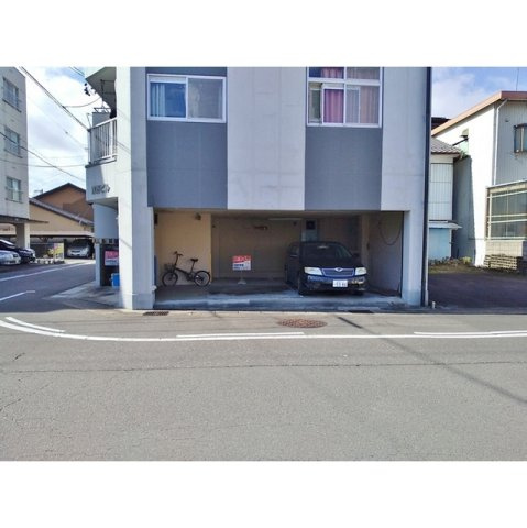 岐阜市柳川町の駐車場の外観