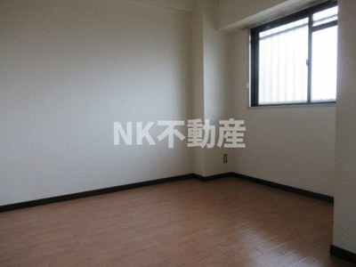 【寝室】 | ギャレ近大前（長瀬賃貸） | 使い勝手のいい寝室です