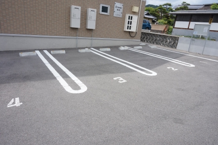 D-ｒｏｏｍ松山の駐車場
