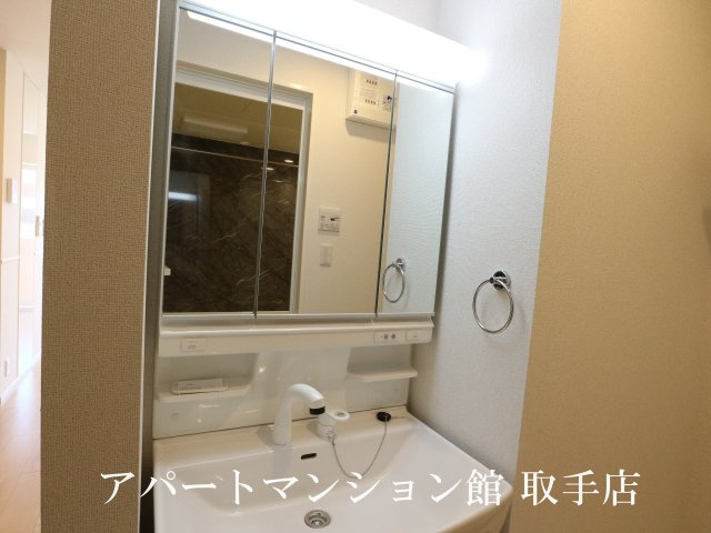 グランディルの独立洗面台