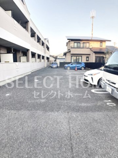 【駐車場】 | 駐車場があるので、車を買う予定の方も安心です