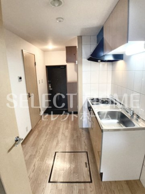  | リバーサイド鳥居 | 車をお持ちの方に嬉しい駐車場付きの物件です