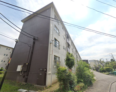 【外観】 | 宮根団地5号棟 | 足音等階下の心配の心配のない1階につき子育て世代にも適しています
LDKと一体感のある使いやすいシステムキッチン採用♪