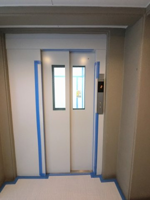 【その他共用部分】 | ウイン多摩川 | お買い物時やベビーカーの出し入れに便利なエレベーター付。