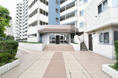 【エントランス】 | 南六郷パークハウス | 京浜急行本線「六郷土手」駅徒歩10分、「雑色」駅徒歩12分と好立地。
