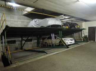 【駐車場】