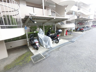 【その他共用部分】 | バイク置場もあります。
