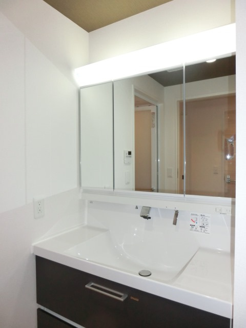 ザ・カームの独立洗面台