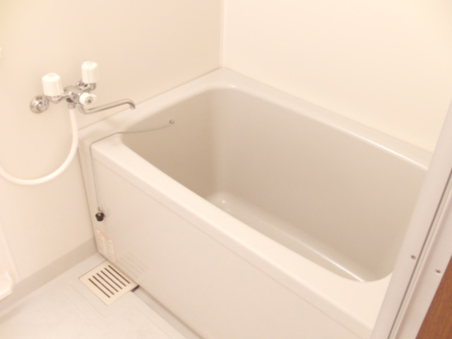 大阪市淀川区新高５丁目の賃貸マンションの浴室