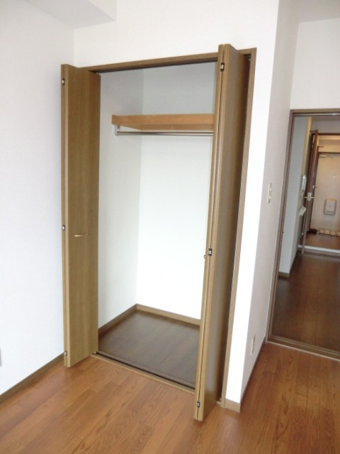 大阪市西淀川区姫里２丁目の賃貸マンションの収納