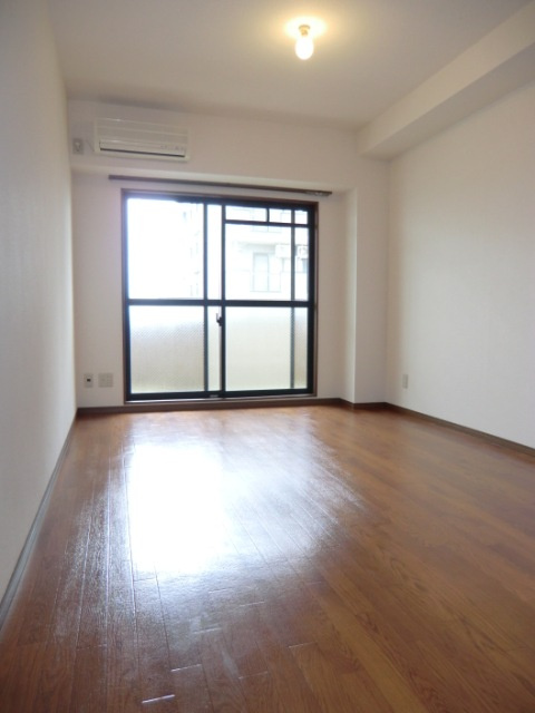 大阪市西淀川区姫里２丁目の賃貸マンションの寝室