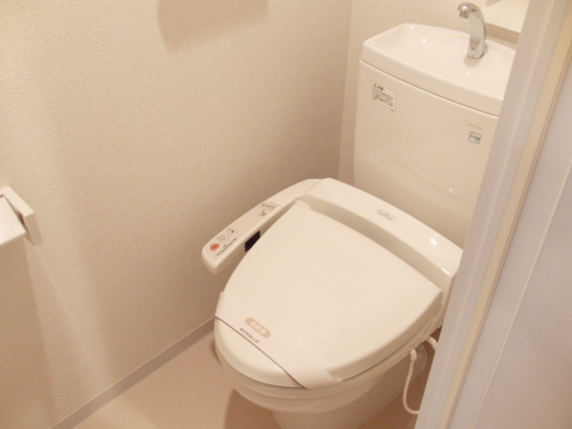 豊中市千成町３丁目の賃貸マンションのトイレ