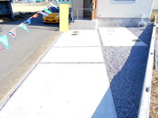 【駐車場】 | 駐車場です。・岩槻蓮田バス便・駐車場２台並列・南向き・４LDKとワイドバルコニー・河合小・城北中・50坪こえ・価格変更です。