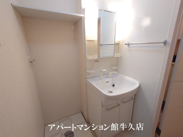 フォレストヒルズの独立洗面台