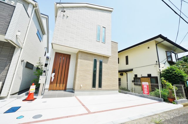 星川駅徒歩１０分！！３駅利用可能で通勤通学に便利♪３ＬＤＫ　桜ケ丘１丁目全２棟新築戸建ての外観