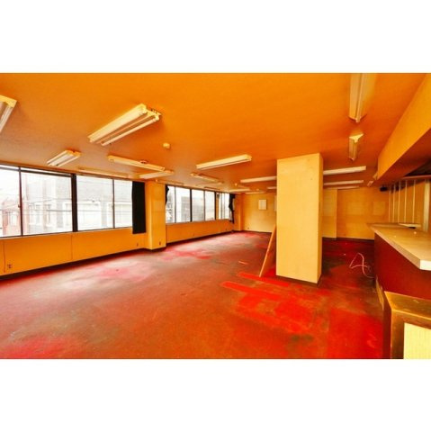 岐阜市神田町８丁目の店舗事務所の居間・リビング